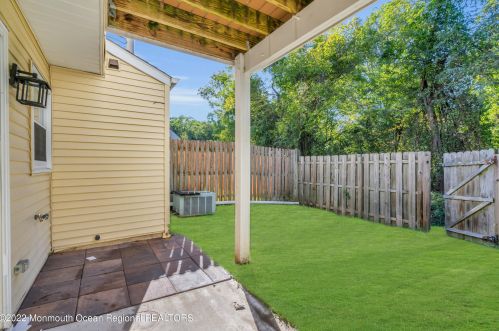 39 Colonial Ct, Jackson Twp NJ 08527-2264 exterior