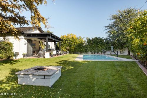 3816 54th Ct, Phoenix AZ  85018-4503 exterior