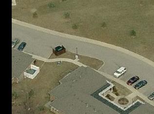 8525 Applegate Village Dr, Louisville, KY 40219-5602