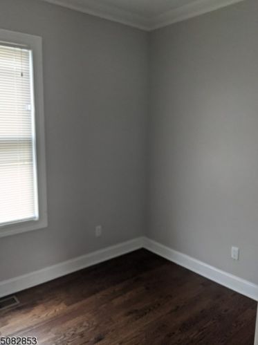 31 Hornblower Ave, Belleville NJ  07109-2517 exterior