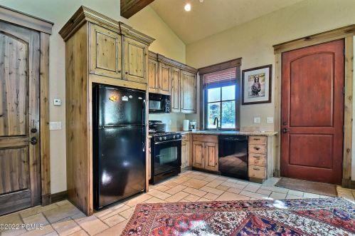 2702 Est Dr, Park City UT 84060-6878 exterior