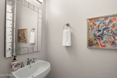 22110 36th St, Phoenix AZ  85050-7392 exterior