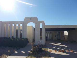 4315 Piccadilly Rd, Phoenix AZ  85018-5430 exterior