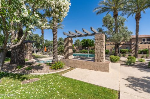 1225 36th St, Phoenix AZ 85008-5303 exterior