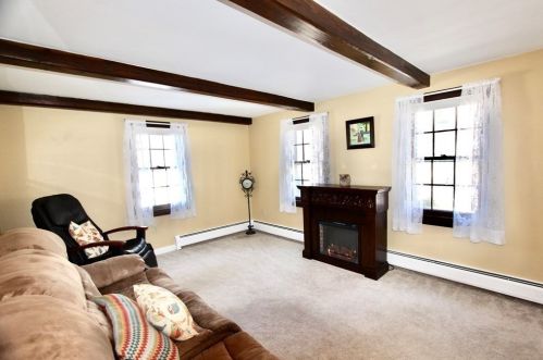 1 Main St, Groveland MA 01834-1415 exterior