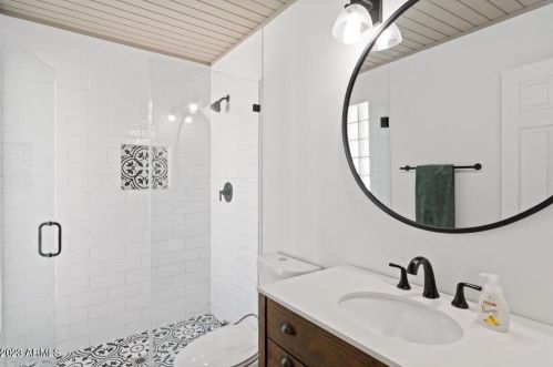 2524 Beryl Ave, Phoenix AZ  85028-3715 exterior