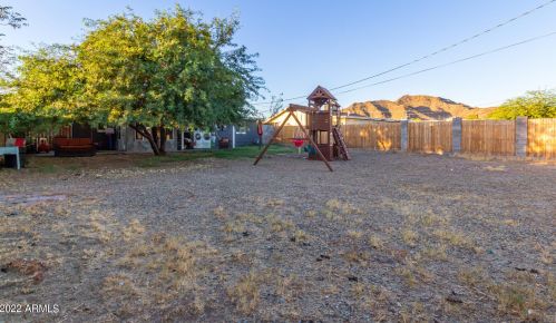 1315 Cheryl Dr, Phoenix AZ  85020-1843 exterior