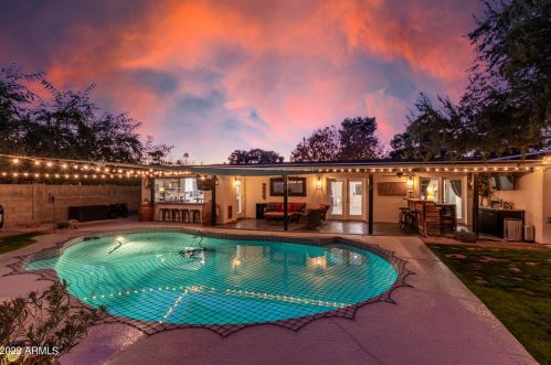 11605 37 Pl, Phoenix AZ 85050-2699 exterior