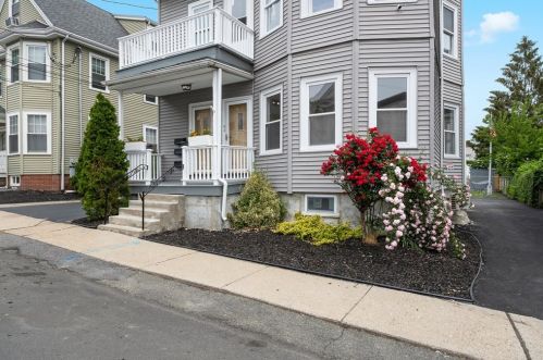 38 Lambert Ave, Chelsea MA  02150-1303 exterior