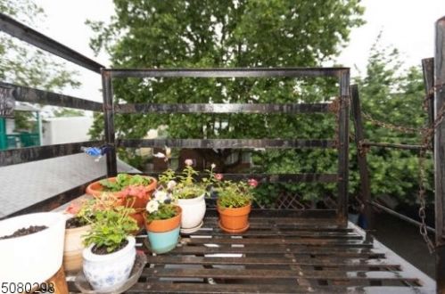 76 Frederick St, Belleville NJ 07109-1157 exterior