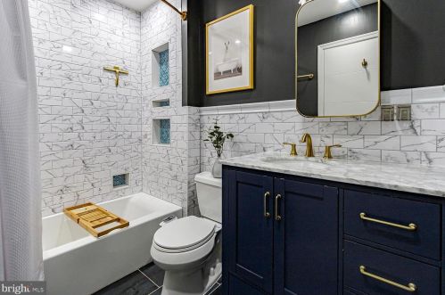 1103 Crestmont Dr, West Deptford NJ 08051-2158 exterior