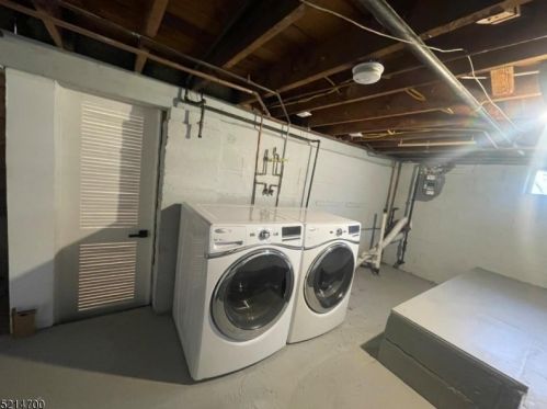 46 Edgewood Rd, Skyline Lakes NJ 07456-1911 exterior