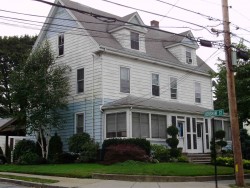 318 Cherry St, Newton, MA 02465-1642