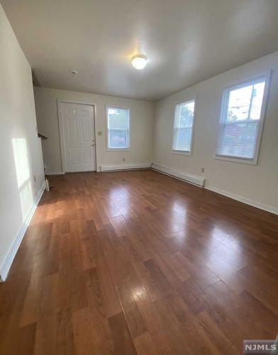 30 Mahan St, Tenafly NJ  07670-1822 exterior