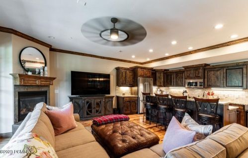 3167 Lower Saddleback Rd, Park City UT 84098-5699 exterior