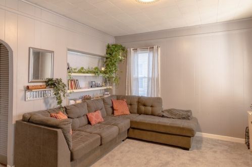 195 Barnaby St, Fall River MA 02720-3507 exterior