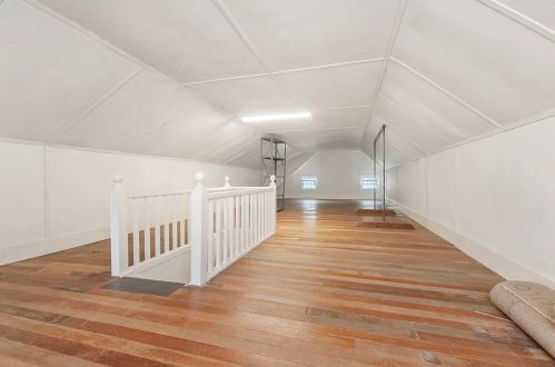 1686 Beacon St, Newton MA 02468-1463 exterior