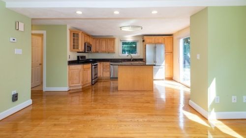 414 Broadway, Lynnfield MA 01940-2341 exterior