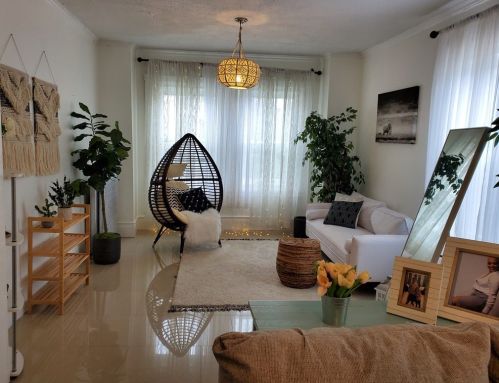 2 Avon St, Lawrence MA 01841-2632 exterior