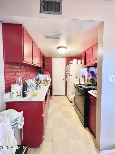 5414 Belleview St, Phoenix AZ 85043-1703 exterior