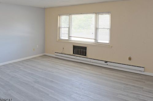 51 Lincoln Gdns, Lake Hiawatha NJ  07034-2407 exterior