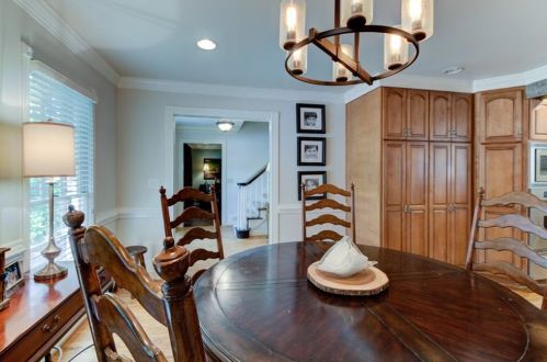 4815 Dunwoody Sta Dr, Atlanta GA 30338-4705 exterior