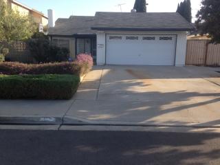 4491 Parkglen Cir, Irvine CA  92604-2340 exterior