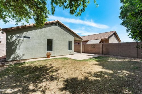 2021 Bluefield Ave, Phoenix AZ 85032-8817 exterior