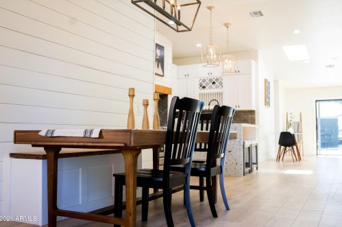 3307 43rd Pl, Phoenix AZ  85018-6422 exterior