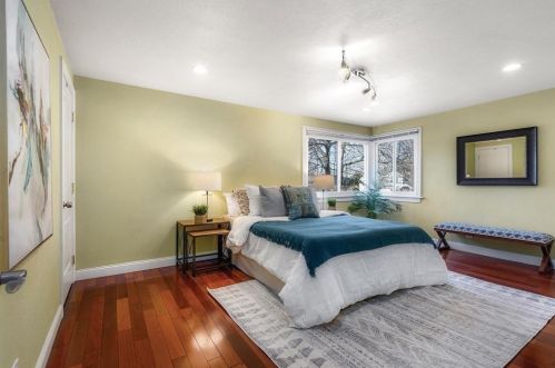 10 Kensington Ave, Newton MA 02465-1314 exterior