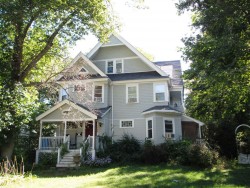 1744 Washington St, Newton, MA 02466-2812
