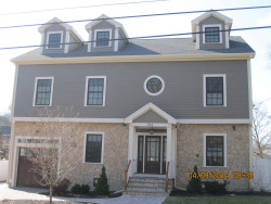 554 Auburn St, Newton, MA 02466-1718