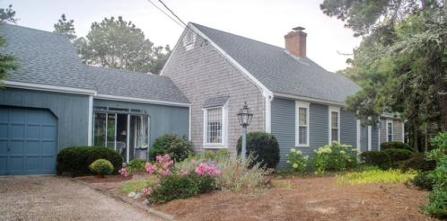 88 Barn Hill Ln, Chatham, MA 02633-2614