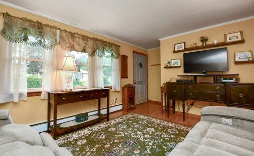 3 Harriet Ln, Shrewsbury, MA 01545-2707