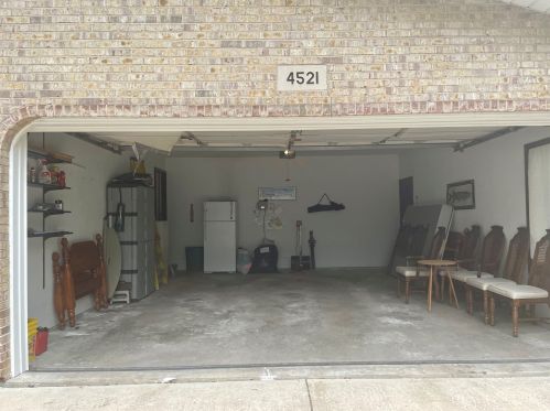 4521 Home Ave, Forest View, IL 60402-4319