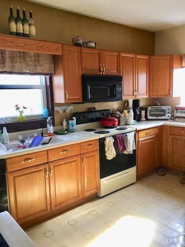 106 Arnold St, New Bedford MA 02740-3640 exterior