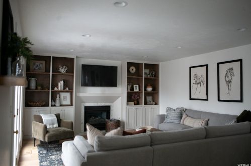 8967 Cobble Canyon Ln, Sandy UT 84093-3813 exterior