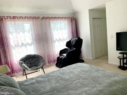 729 Schiller Ave, Trenton NJ 08610-6029 exterior