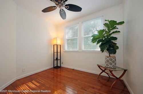 105 Barker Ave, Tinton Falls NJ  07724-2942 exterior