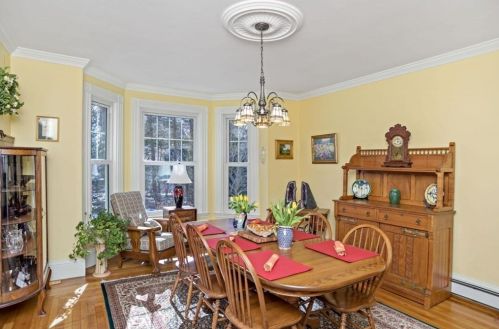 221 Union St, Weymouth MA 02190-2827 exterior