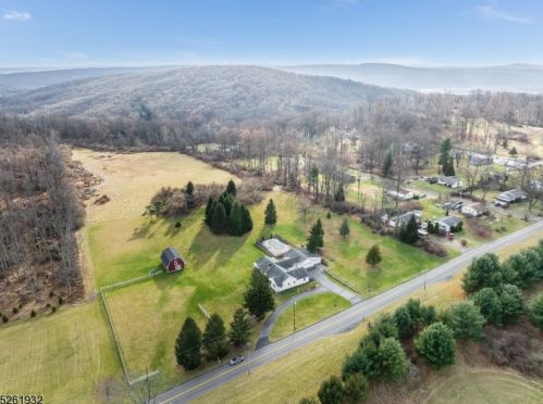 486 Adamic Hill Rd, Milford NJ  08848-1742 exterior