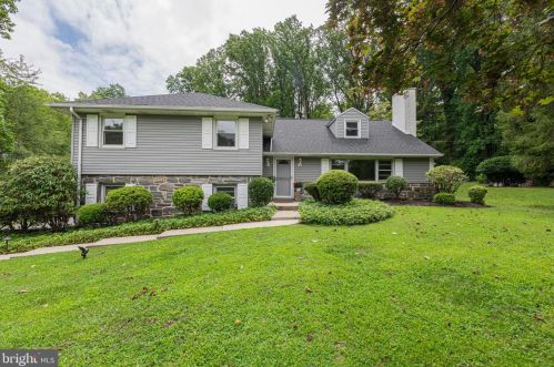 30 Beacon Hill Ln, Phoenixville, PA 19460-2712