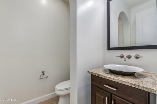 2923 Constance Way, Phoenix AZ 85042-7224 exterior