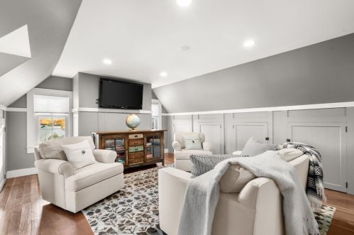 48 Cary Ave, Milton MA 02186-4222 exterior