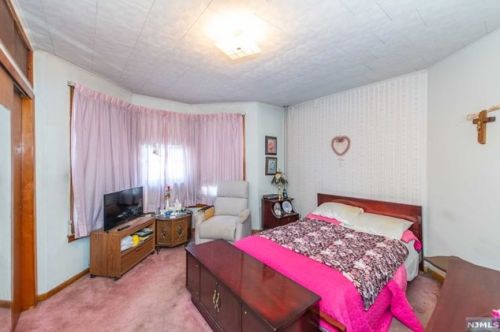 237 Stephens St, Belleville NJ 07109-3140 exterior