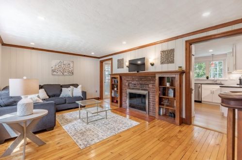 51 Rdg St, Arlington MA 02474-1706 exterior