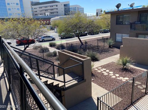 310 Earll Dr, Phoenix AZ 85013-4314 exterior