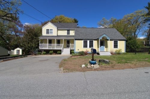 32 I St, Dracut, MA 01826-2228