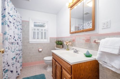 475 Newman Ave, Seekonk MA 02771-4606 exterior