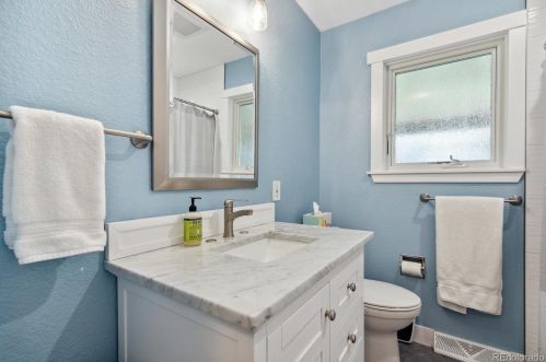 1004 Stanford Pl, Englewood CO 80111-1220 exterior